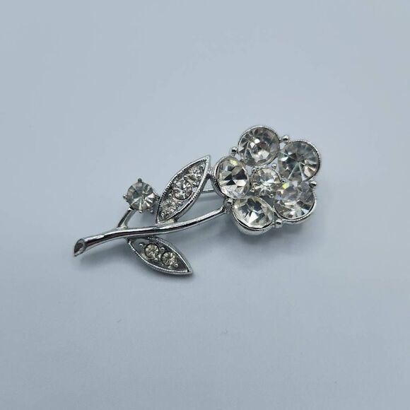 No Brand Jewelry - Vintage Silver Tone Clear White Rhinestone Flower Brooch